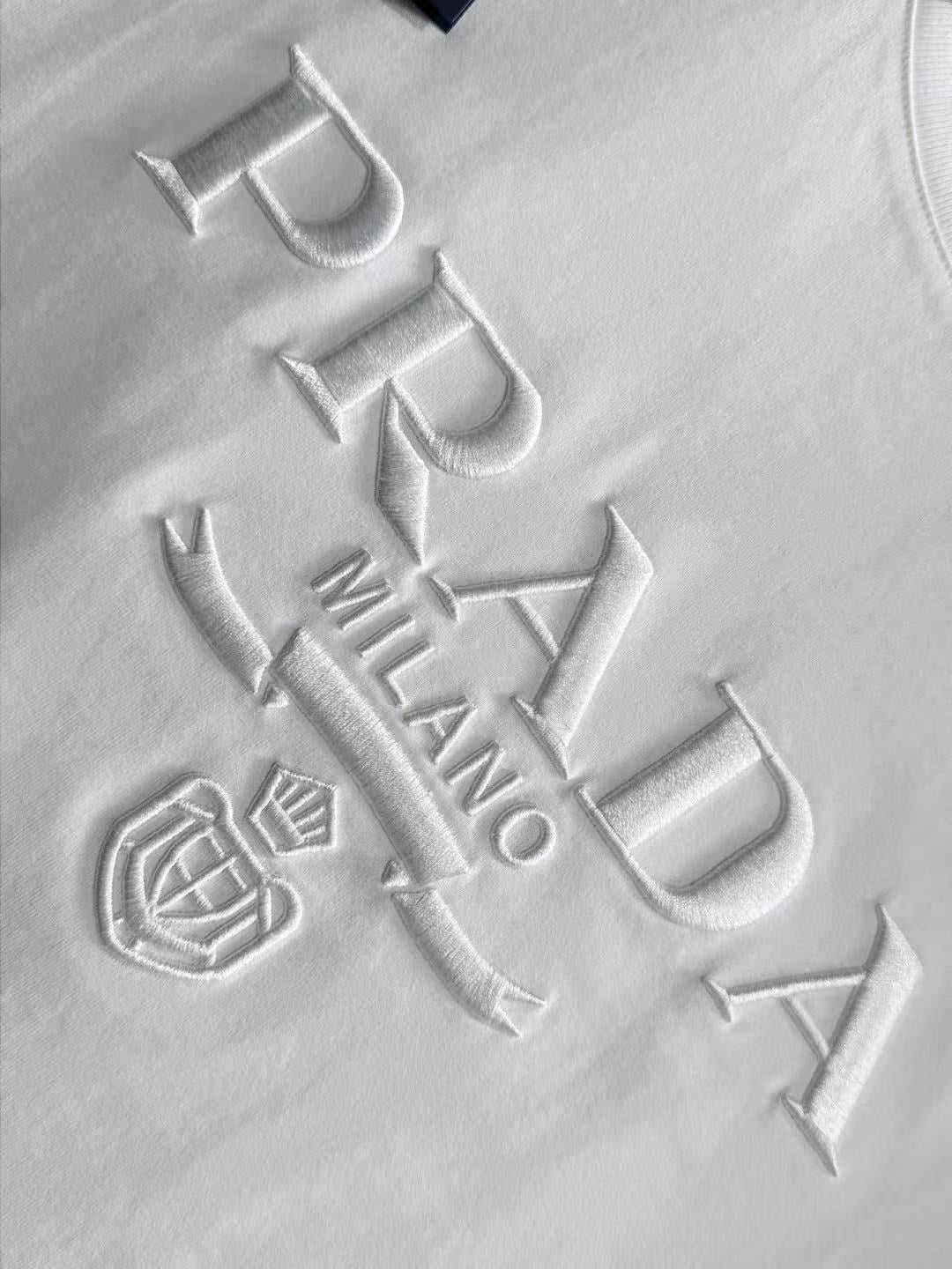 Classic embroidery t-shirt