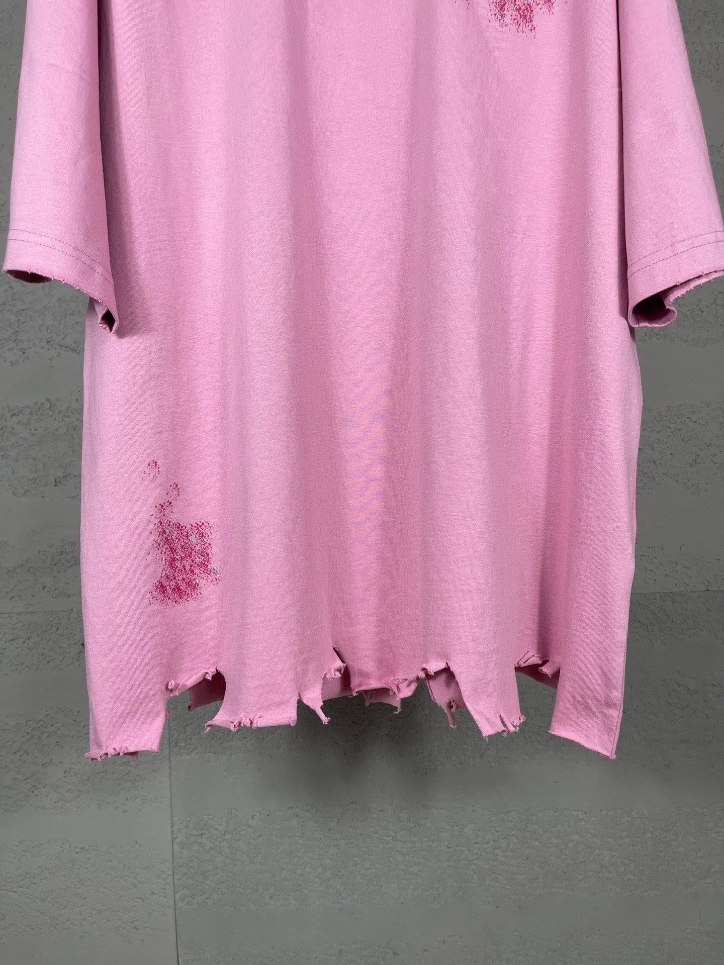 Classic pattern graffiti embroidery t-shirt