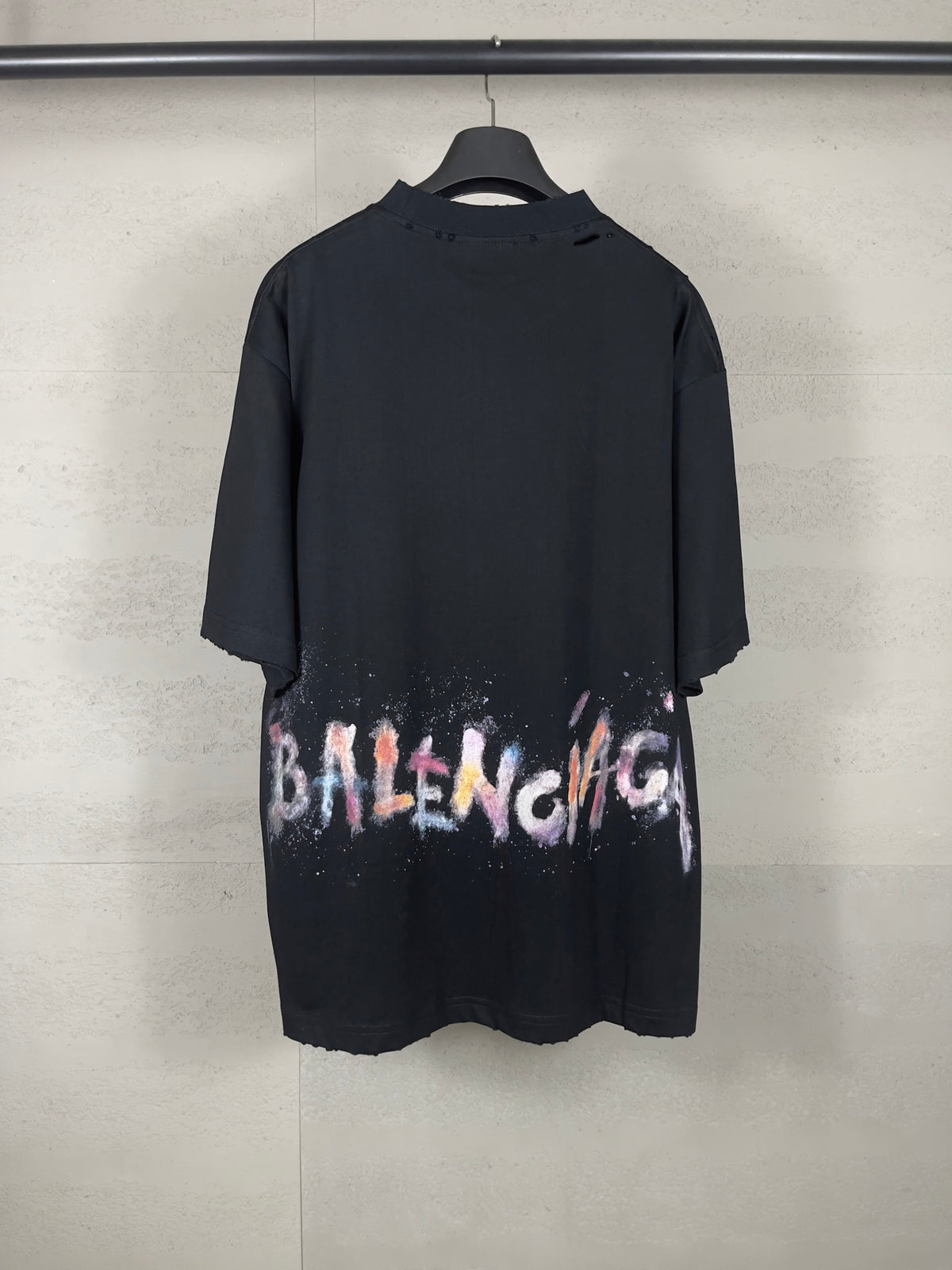 Classic pattern graffiti embroidery t-shirt